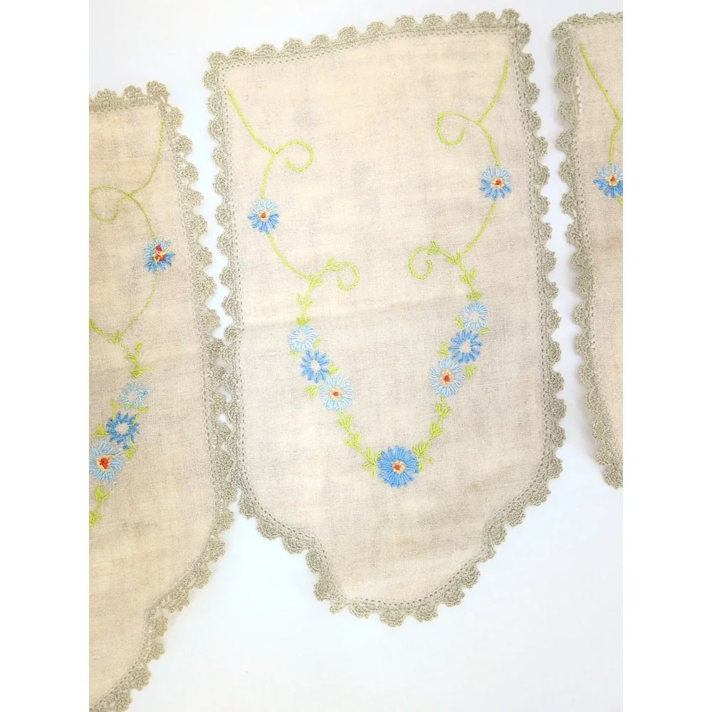 Vtg Linen Embroidered Napkins Set 4 Floral Scalloped Lace Cream Blue Green 7X12
